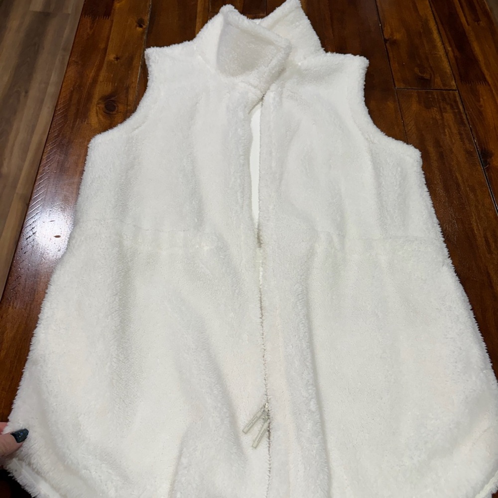 Tommy Bahama Cream Fleece Vest